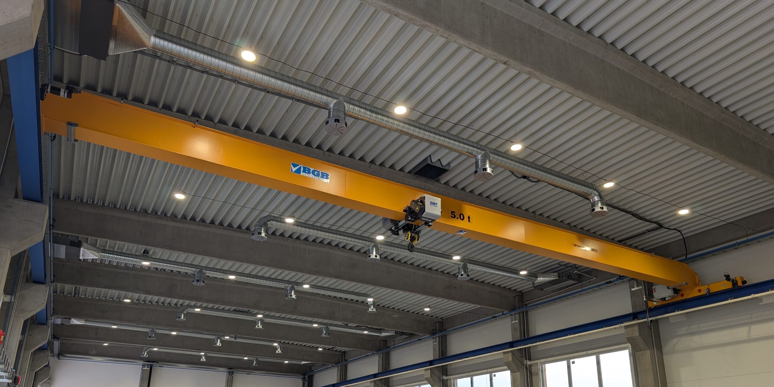 Single girder bridge crane with a load capacity of 5 tons